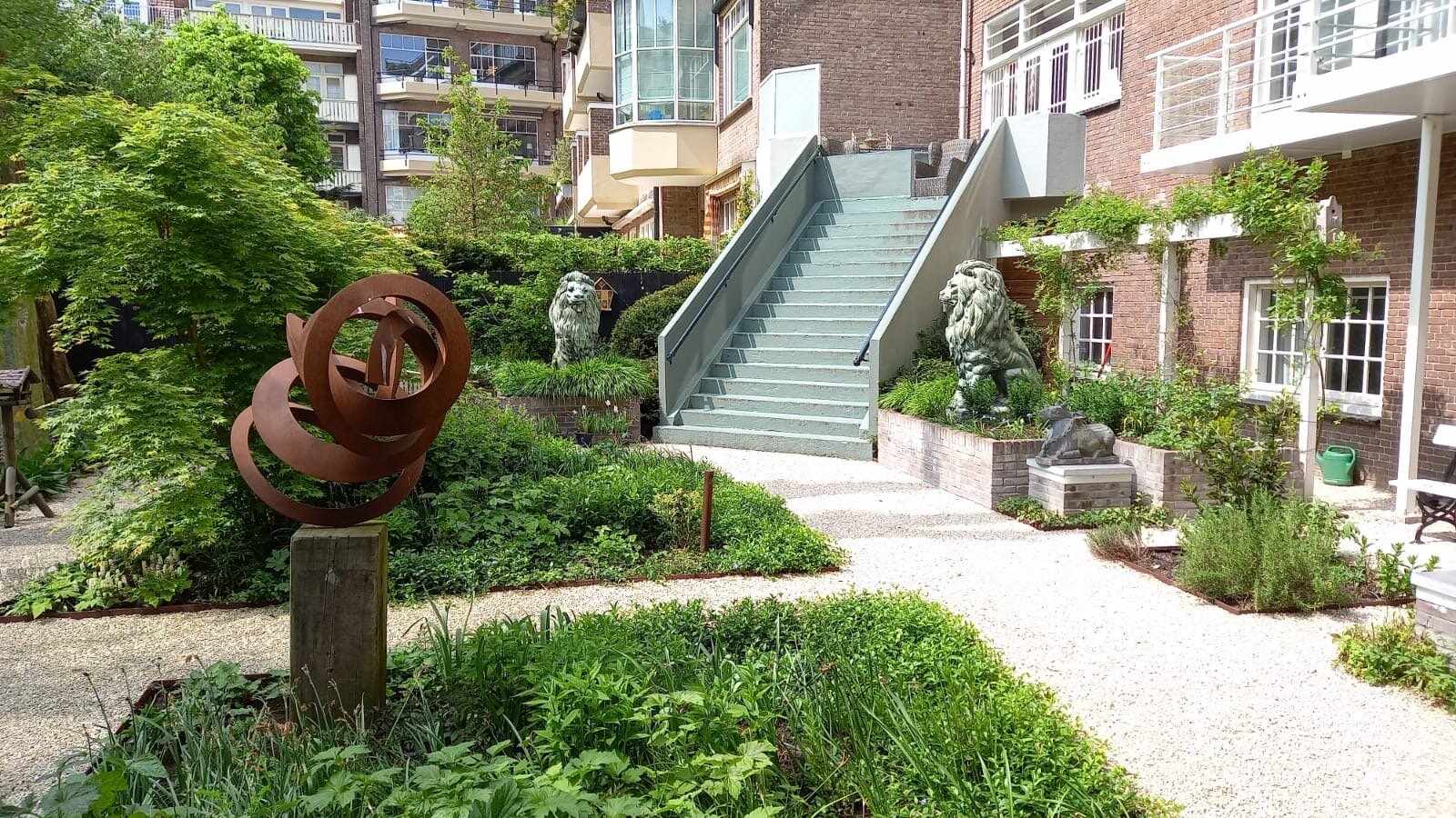 Groene stadstuin in hartje Amsterdam